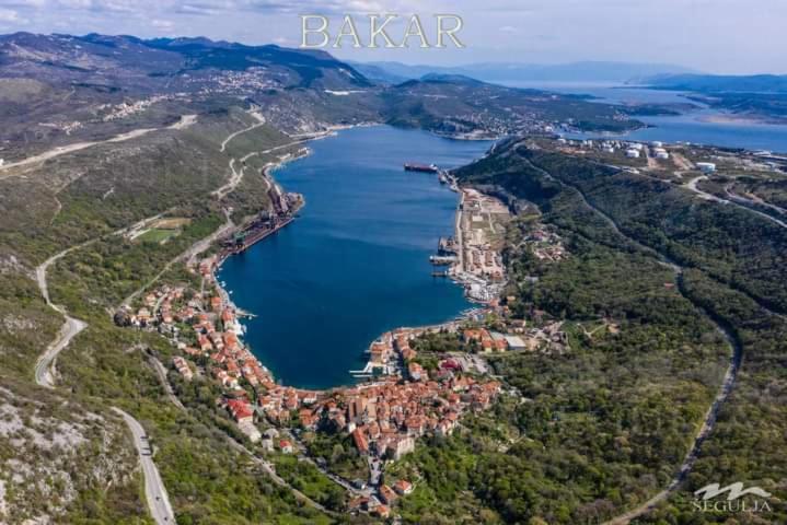 Apartmani Petar I Luka Bakar Eksteriør billede